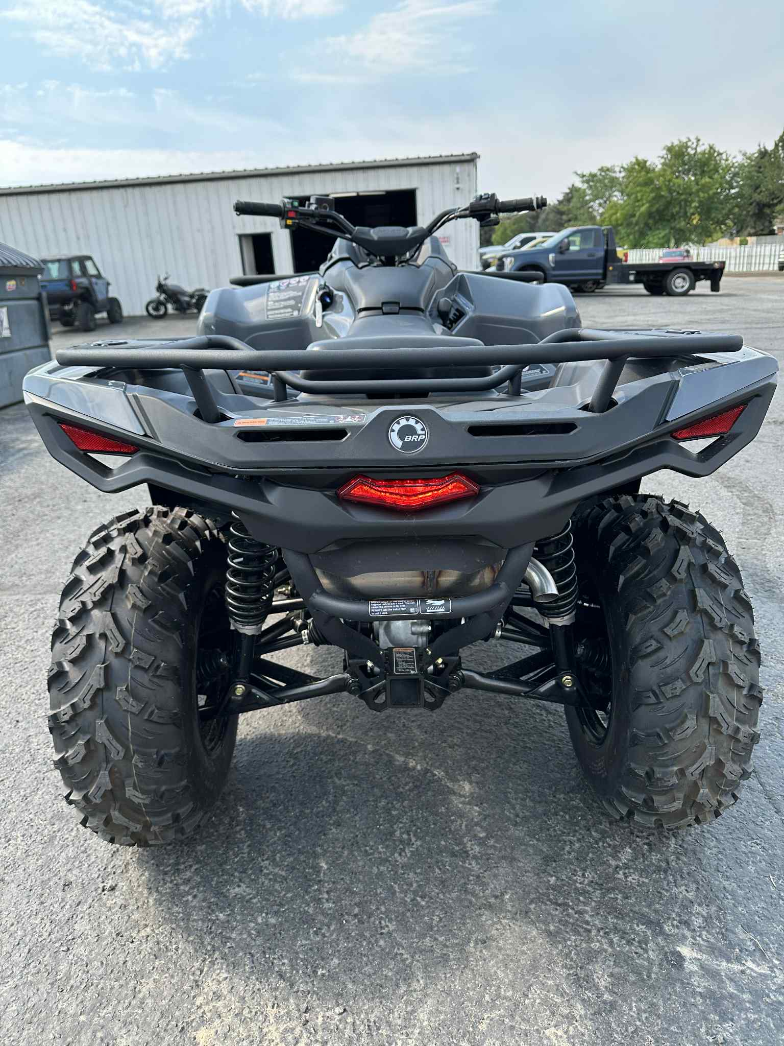 2025 Can-Am OUTLANDER DPS 700 GY 25 - Photo 2